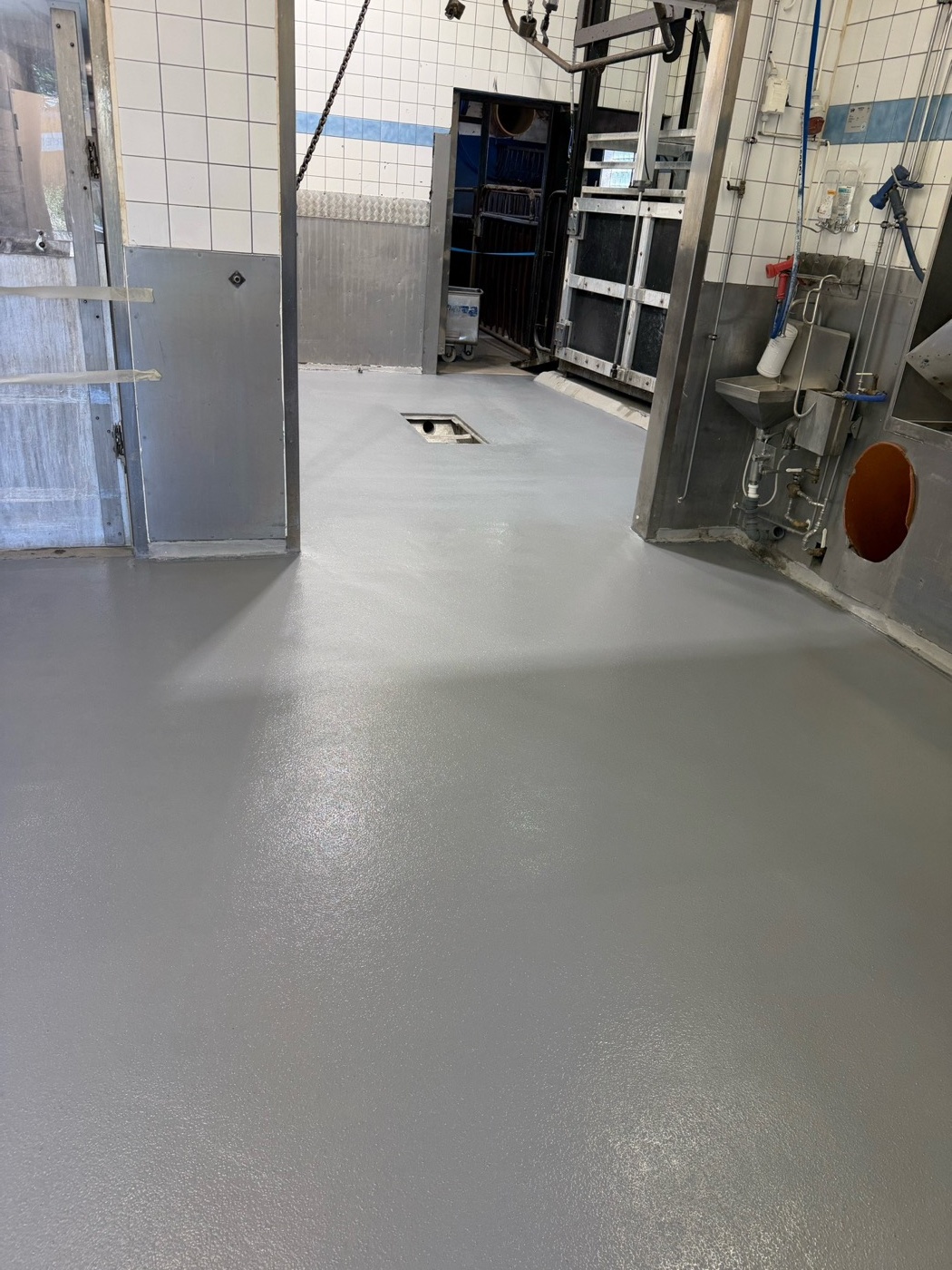 UQESH® appliqué à une jonction plafond-mur chez Faringe Kött