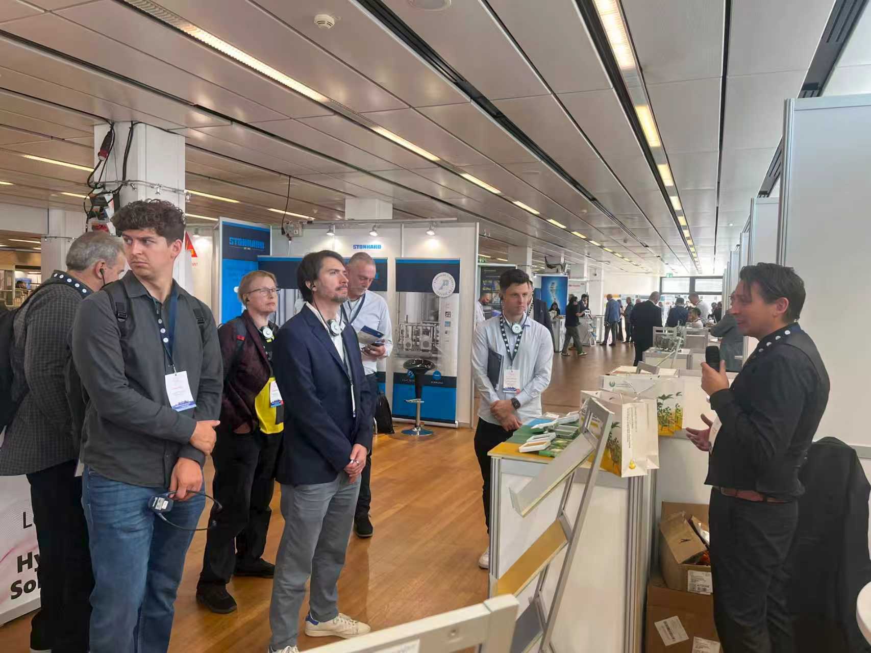 Gruppo dello Sponsor Tour allo stand UQESH®