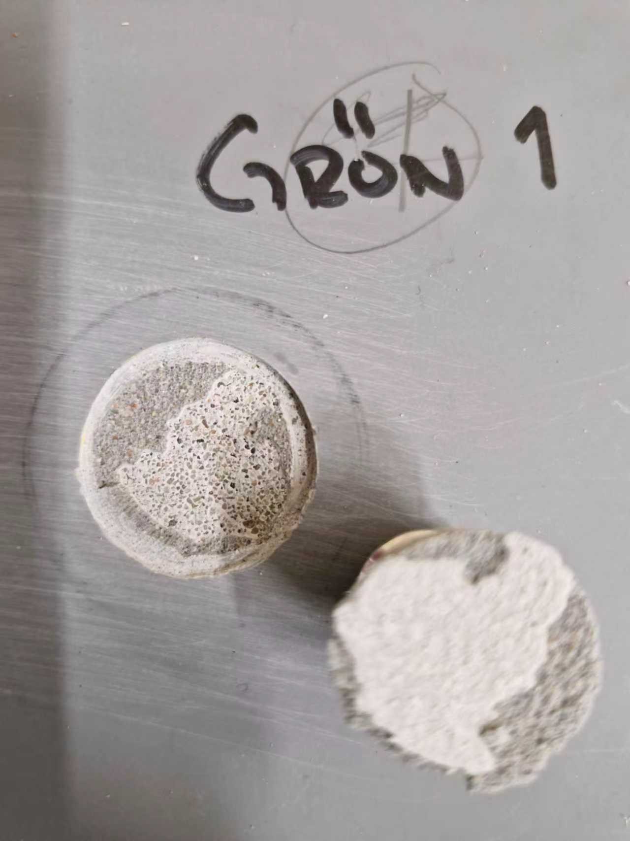 Dolly-Test Grön 1 – 6,05 MPa, Bruch 100% im Beton
