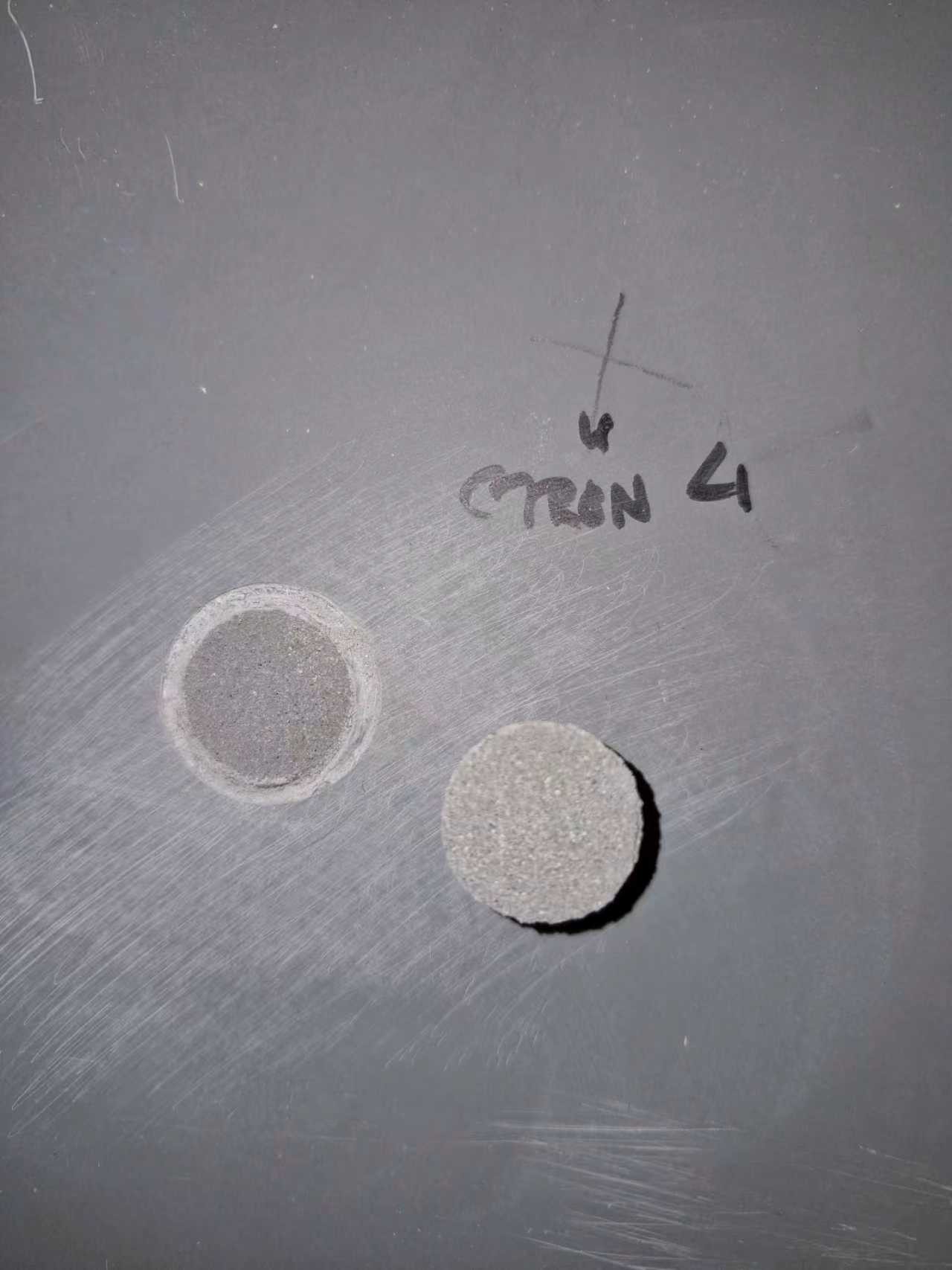 Dolly-Test Grön 4 – 4,56 MPa, Bruch 100% im Beton